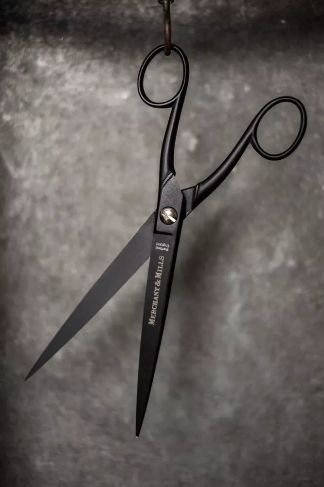 M & M Studio Scissors 9"